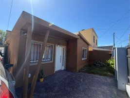 Venta casa jardín, parrilla y cochera Benavidez