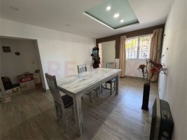 Venta casa jardín, parrilla y cochera Benavidez