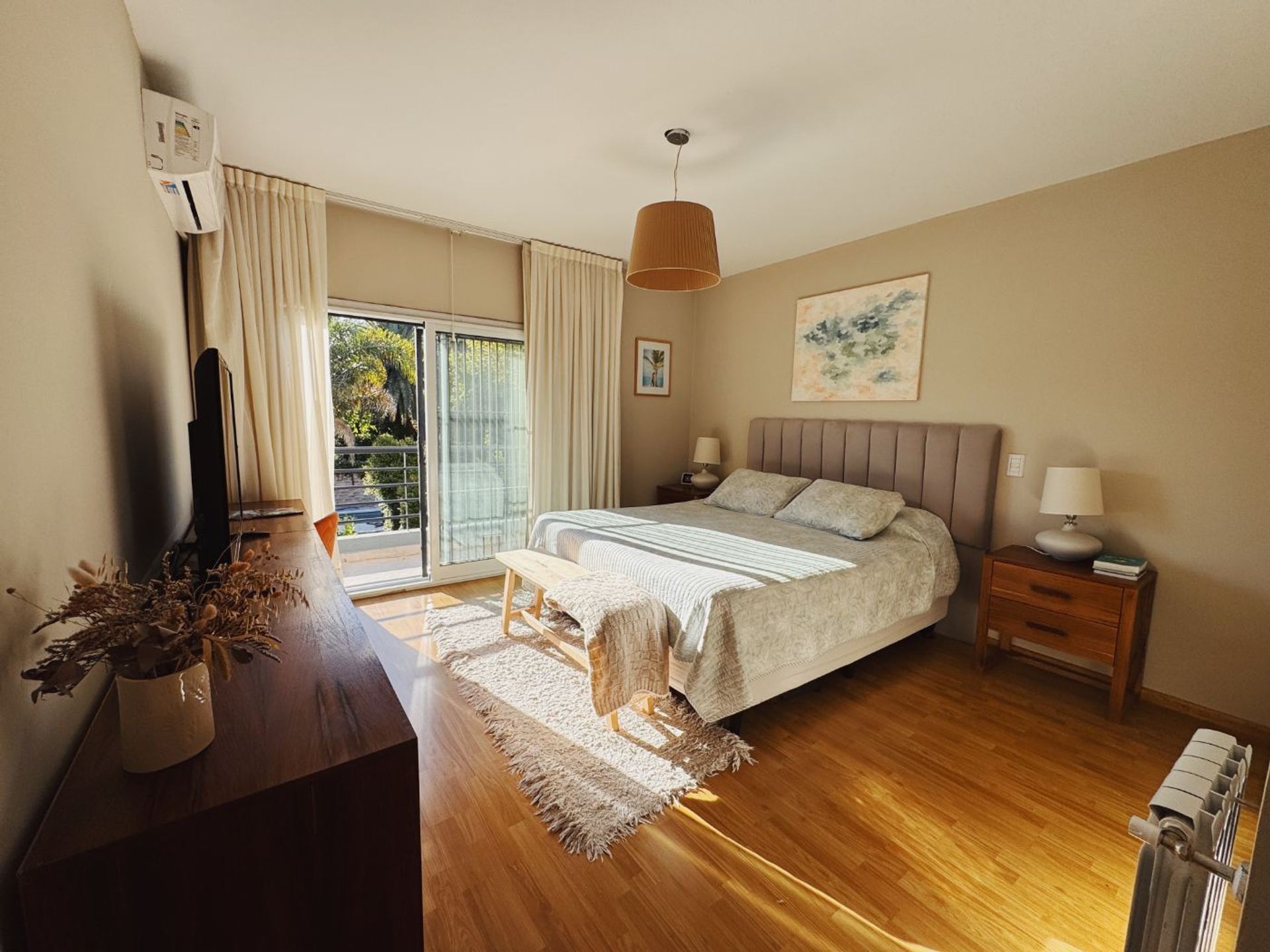 Triplex 5 amb. c/pileta en Venta-Tigre residencial