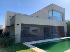 Rent house neighborhood Los Lagos, Nordelta