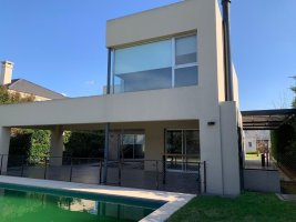 Rent house neighborhood Los Lagos, Nordelta