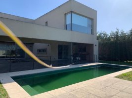 Rent house neighborhood Los Lagos, Nordelta