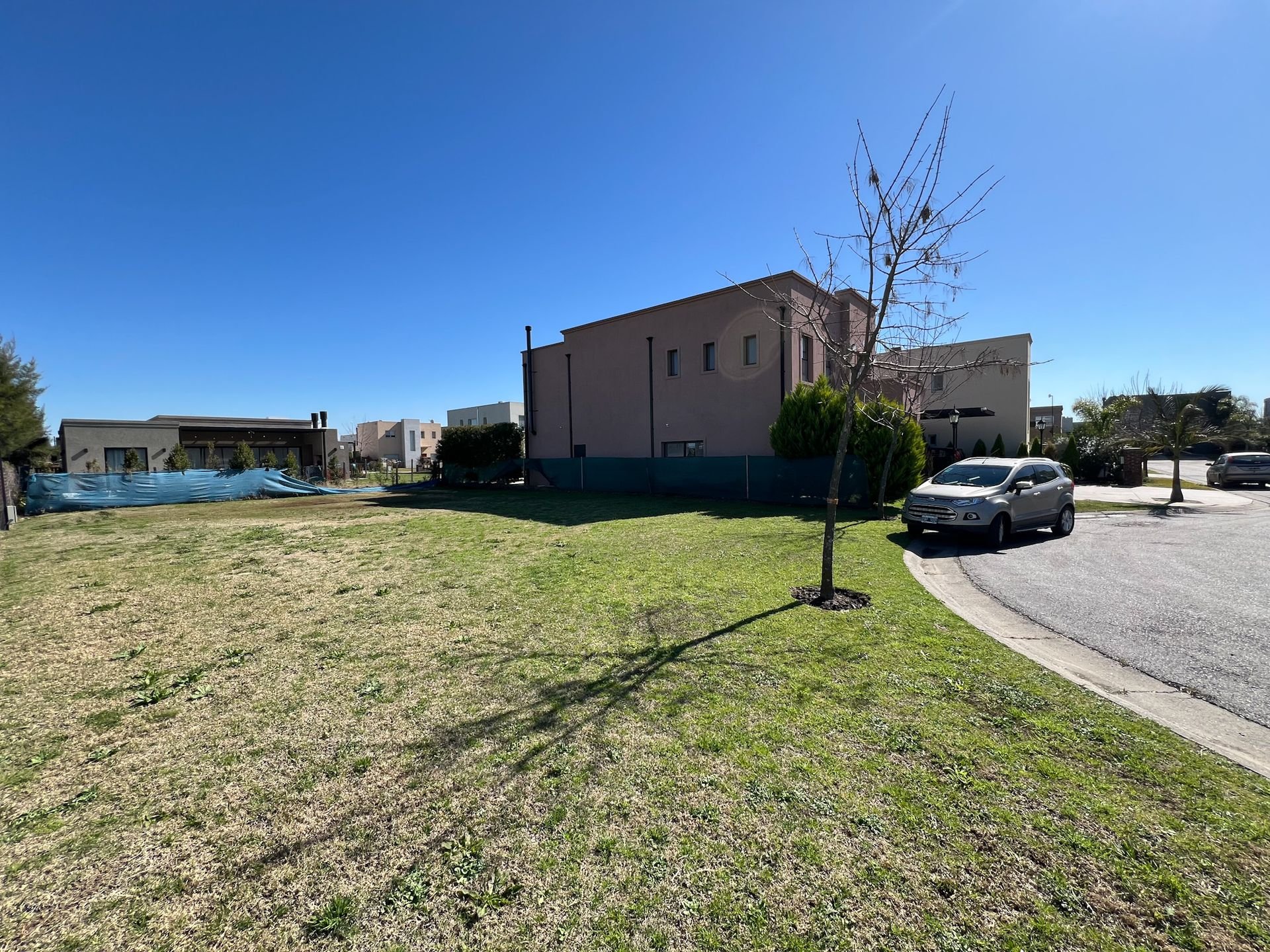 Venta Lote Con Amarra Y Elevador, Barrio Nautico