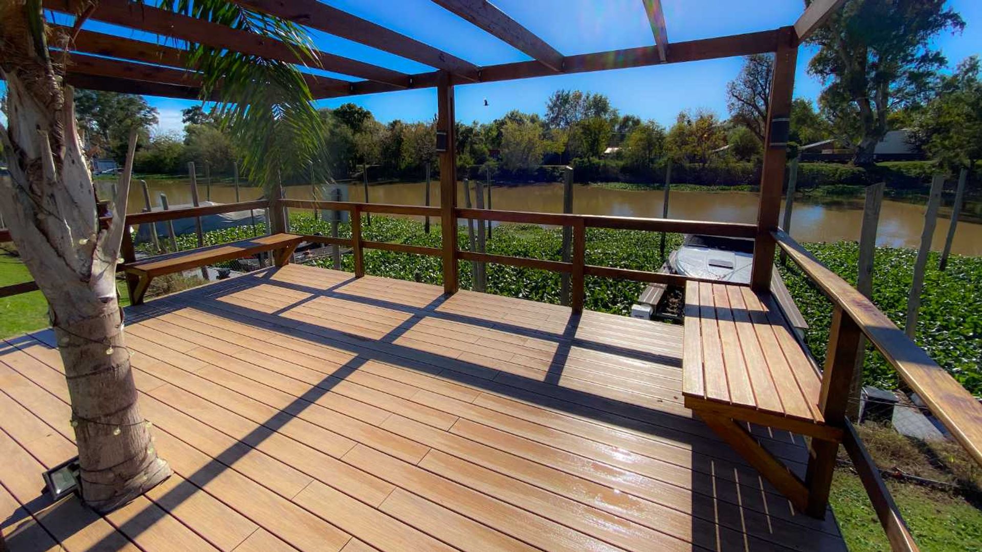 Venta Lote Con Amarra Y Elevador, Barrio Nautico