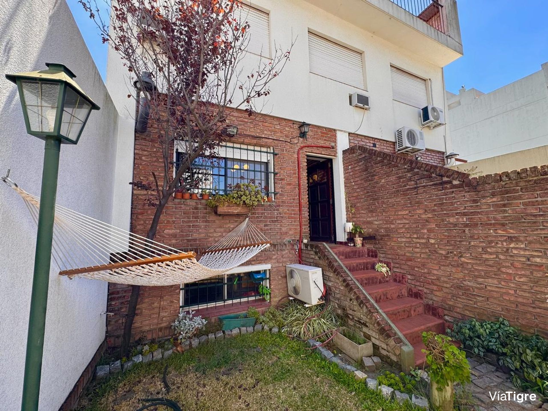 Duplex 5 amb - jardín, parrilla, terraza y cochera