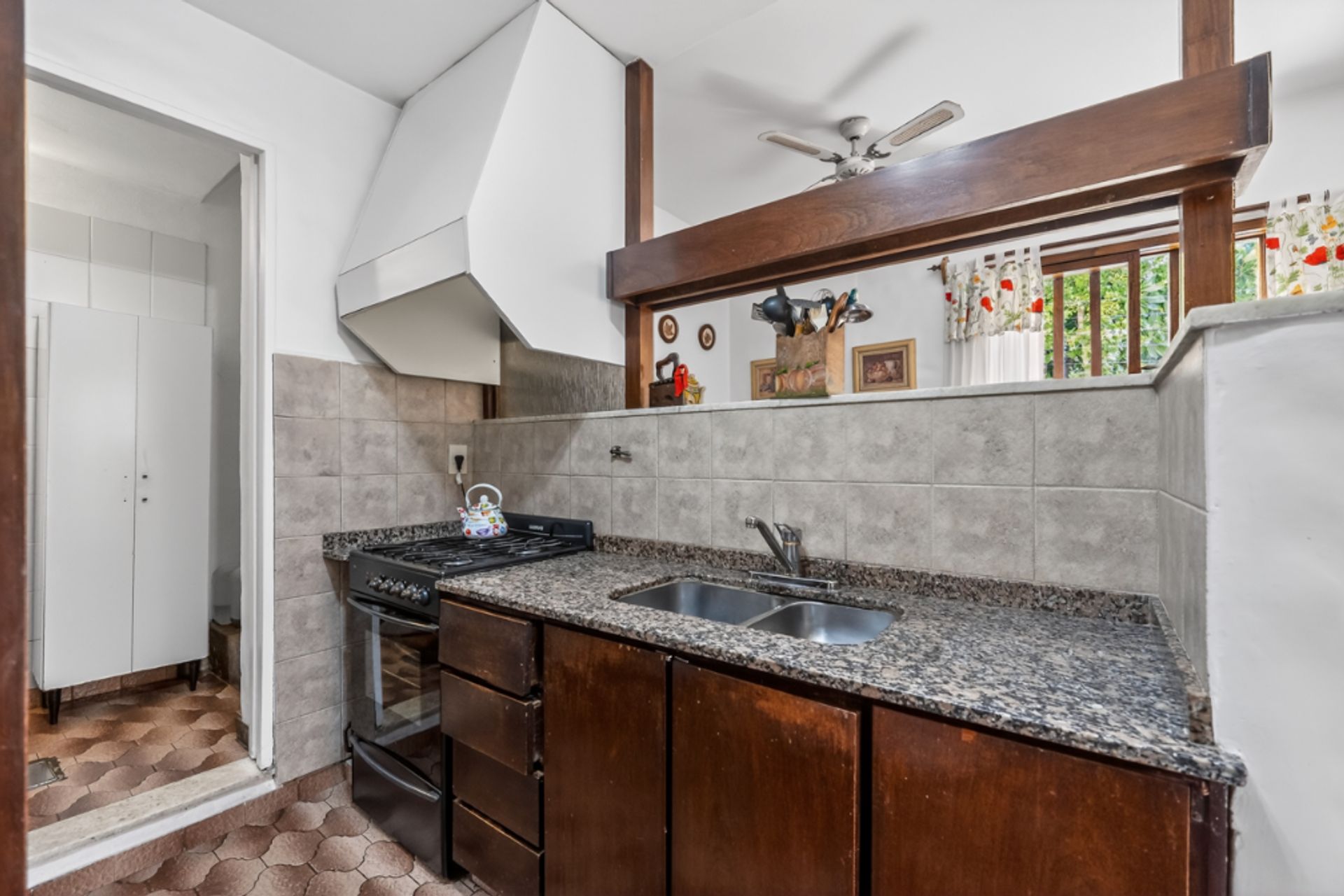 Casa en VENTA en Vte. López - 4 amb. + Dependencia