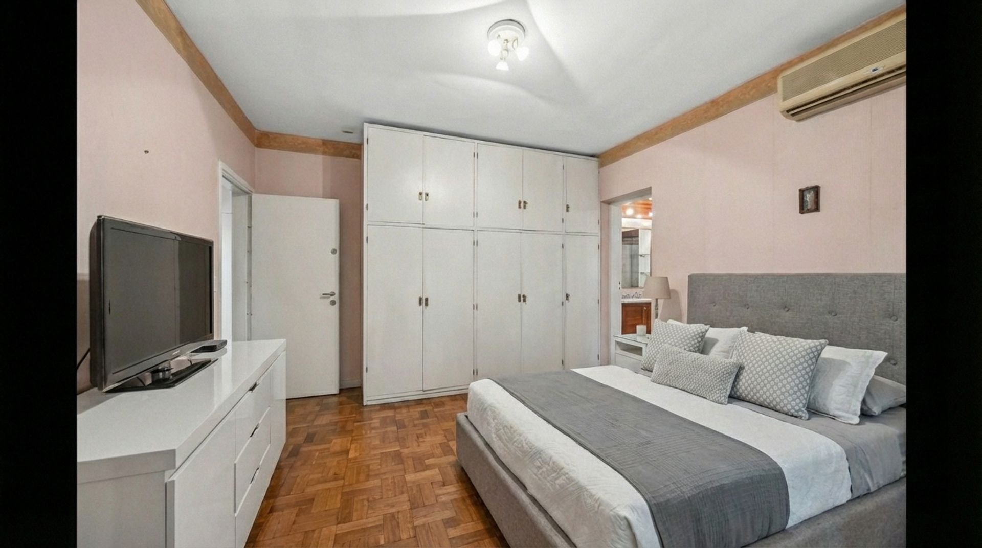 Casa en VENTA en Vte. López - 4 amb. + Dependencia