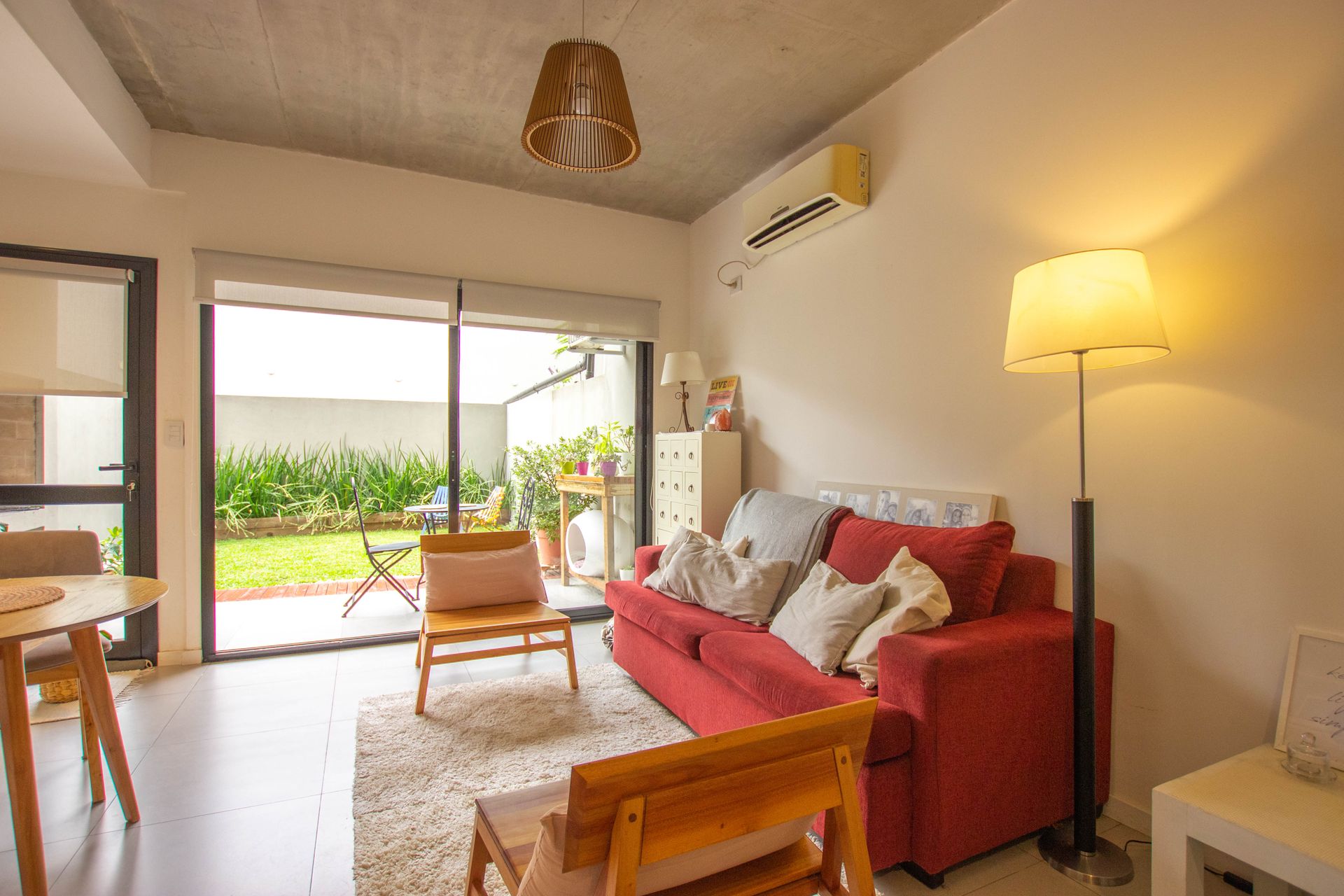 Venta departamento 2 ambientes Olivos con patio