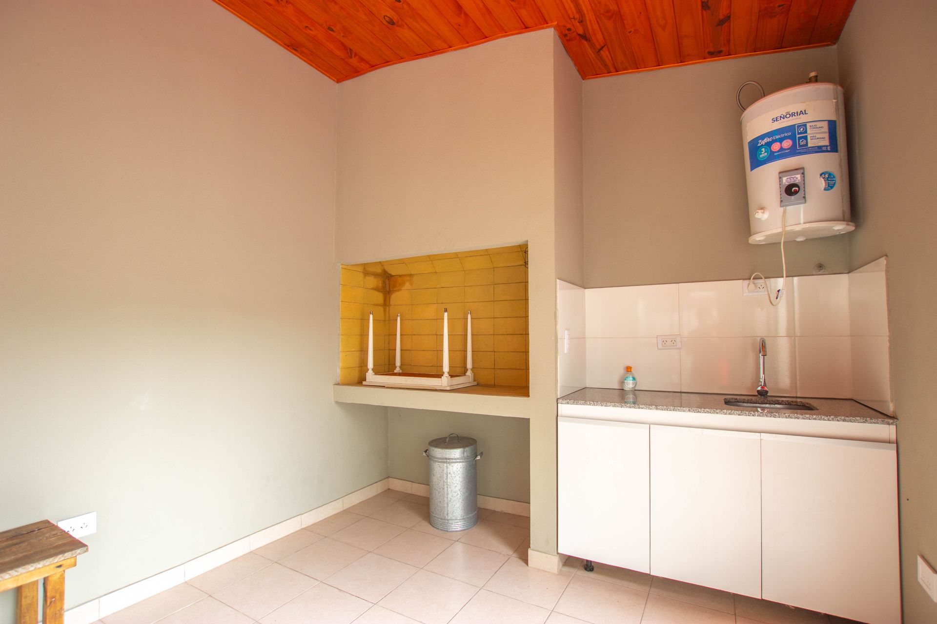 Venta departamento 2 ambientes Olivos con patio