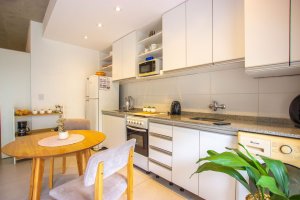 Venta departamento 2 ambientes Olivos con patio