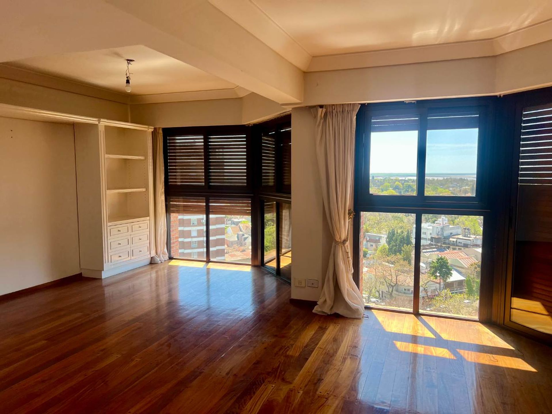 Triplex en Torre Alfaro Vista al Río Acassuso