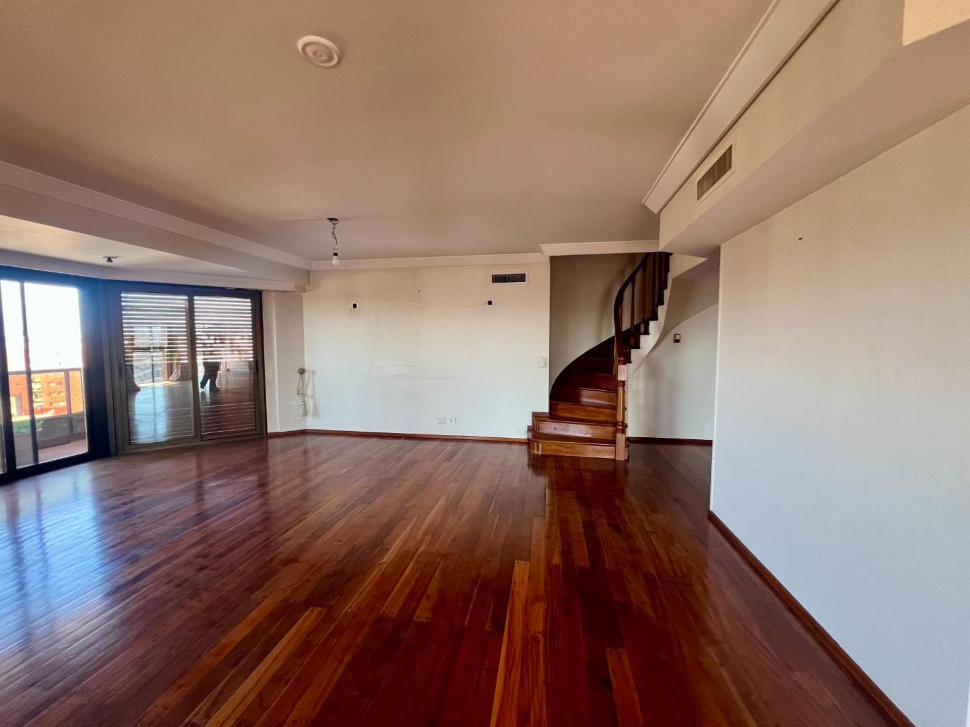 Triplex en Torre Alfaro Vista al Río Acassuso
