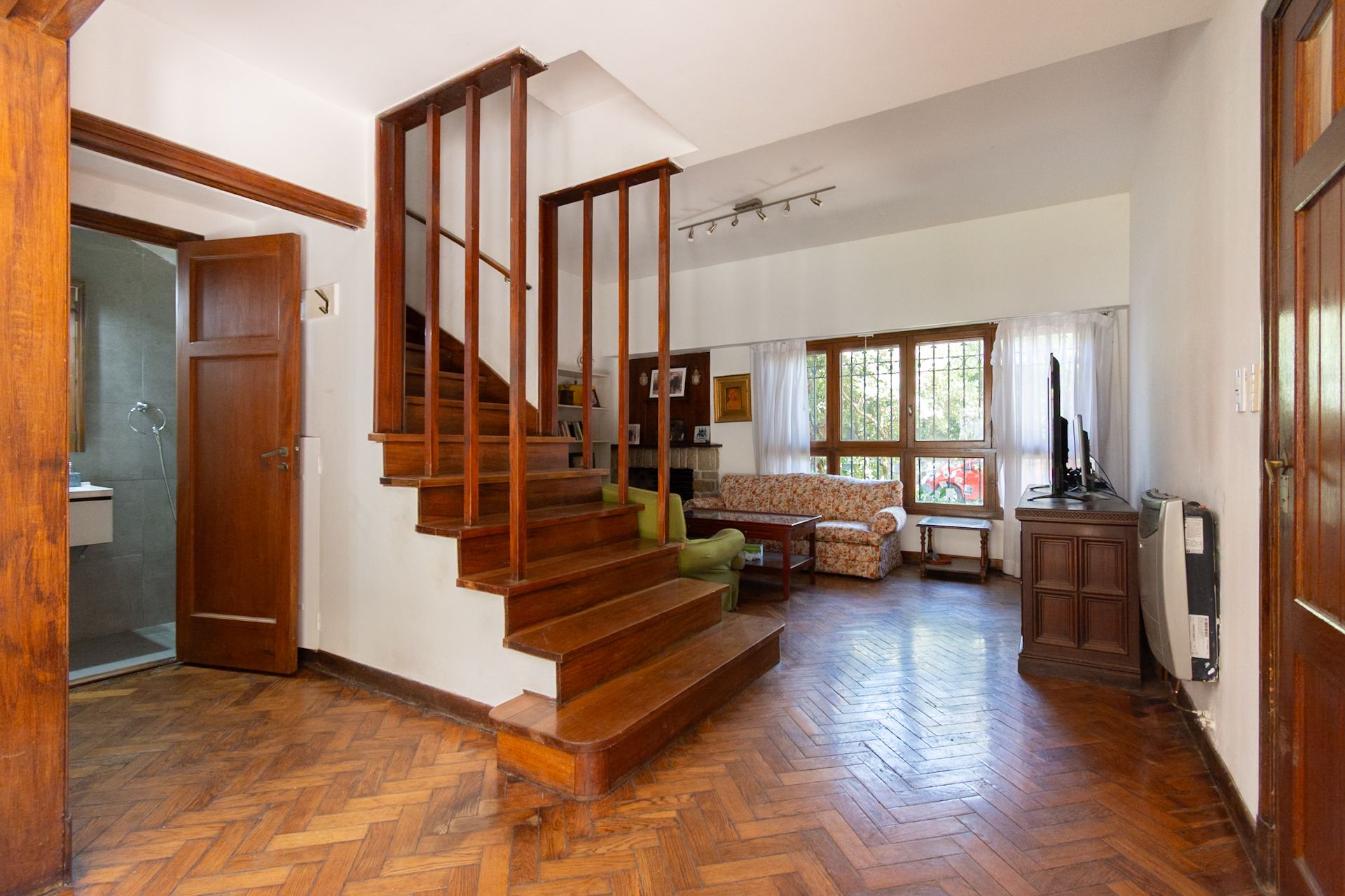 VENTA Casa en Vicente López - jardín y pileta