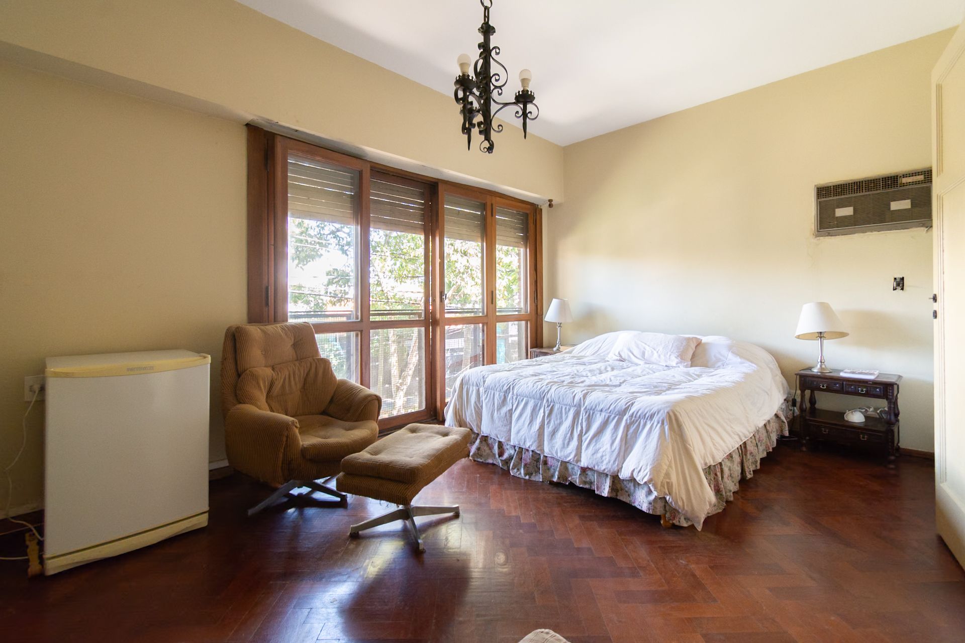 VENTA Casa en Vicente López - jardín y pileta
