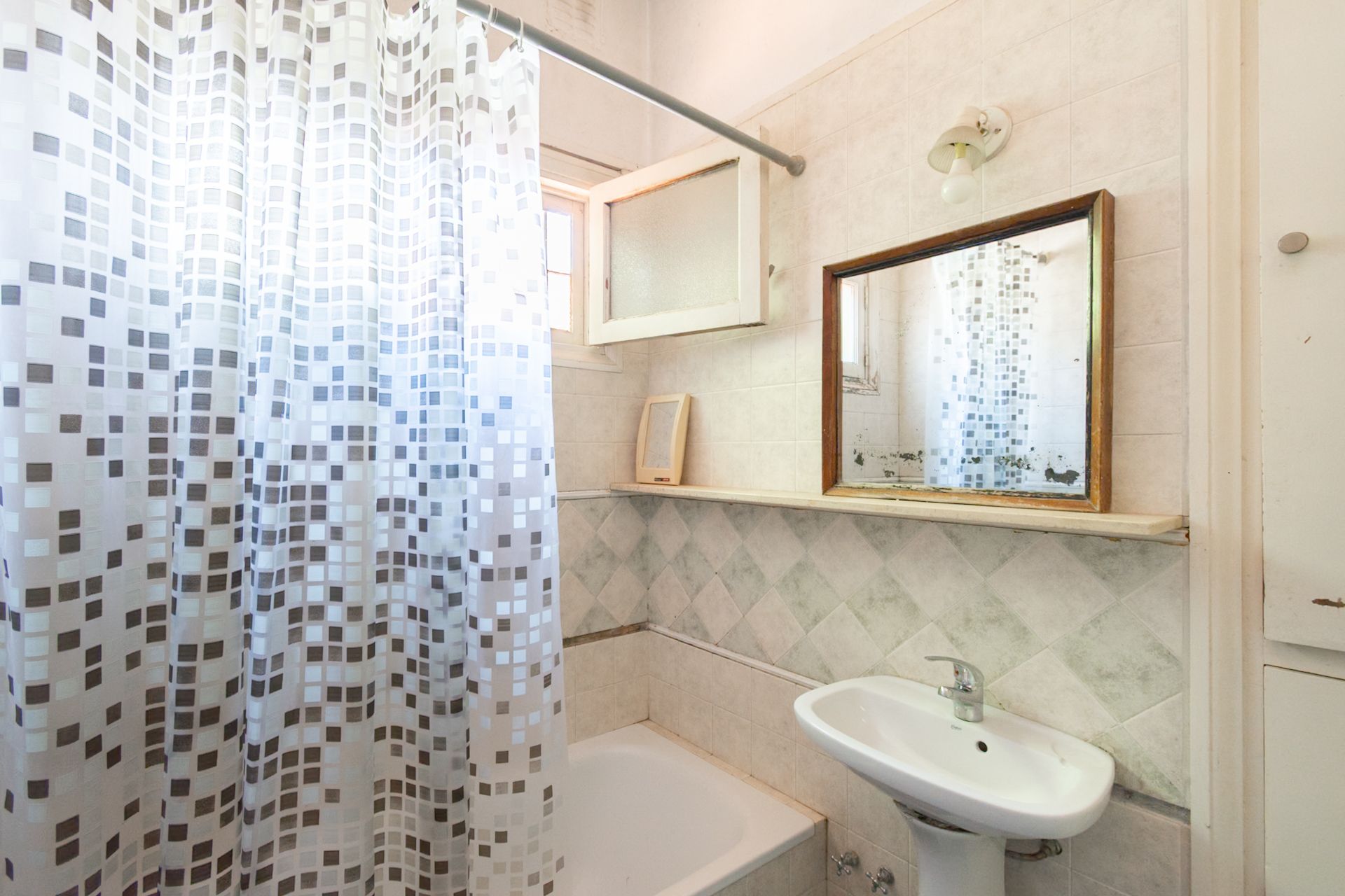 VENTA Casa en Vicente López - jardín y pileta