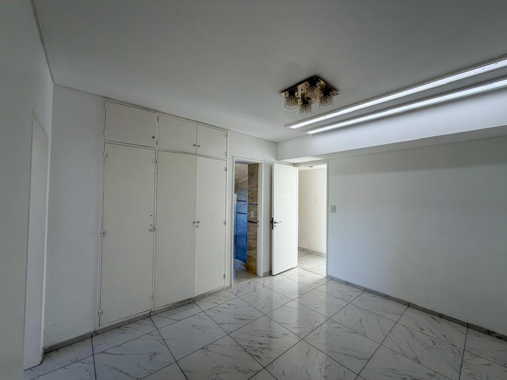 Casa En Venta 5 Amb Martinez Garage Pileta-Permuta