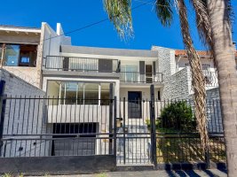 House For Sale 4‑bedroom Martinez Garage Pool Exchange