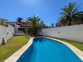 House For Sale 4‑bedroom Martinez Garage Pool Exchange