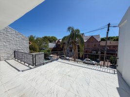 House For Sale 4‑bedroom Martinez Garage Pool Exchange