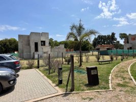 Lot in Semi-Closed Neighborhood Sunsets of Talar