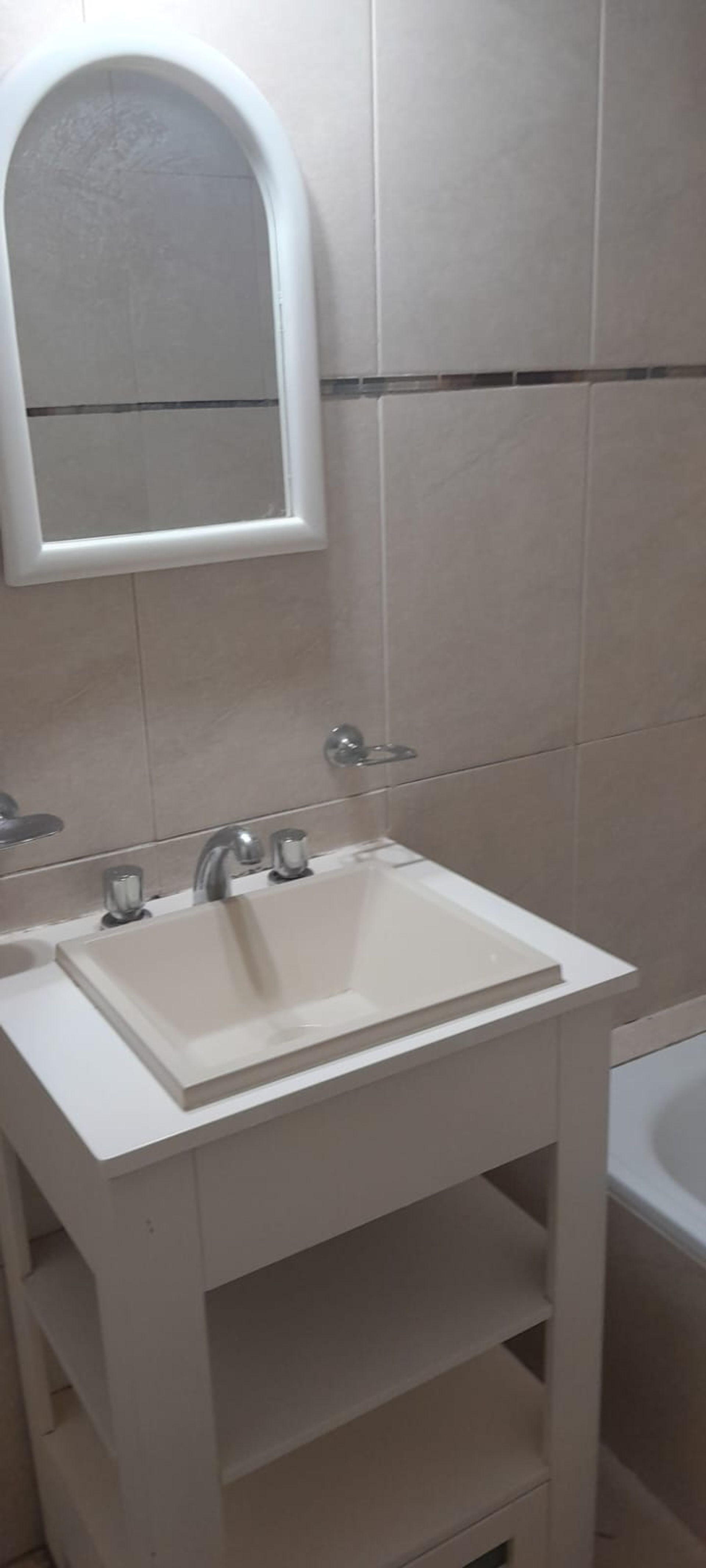 Venta Depto. 2 Amb. Olivos a metros de Maipú