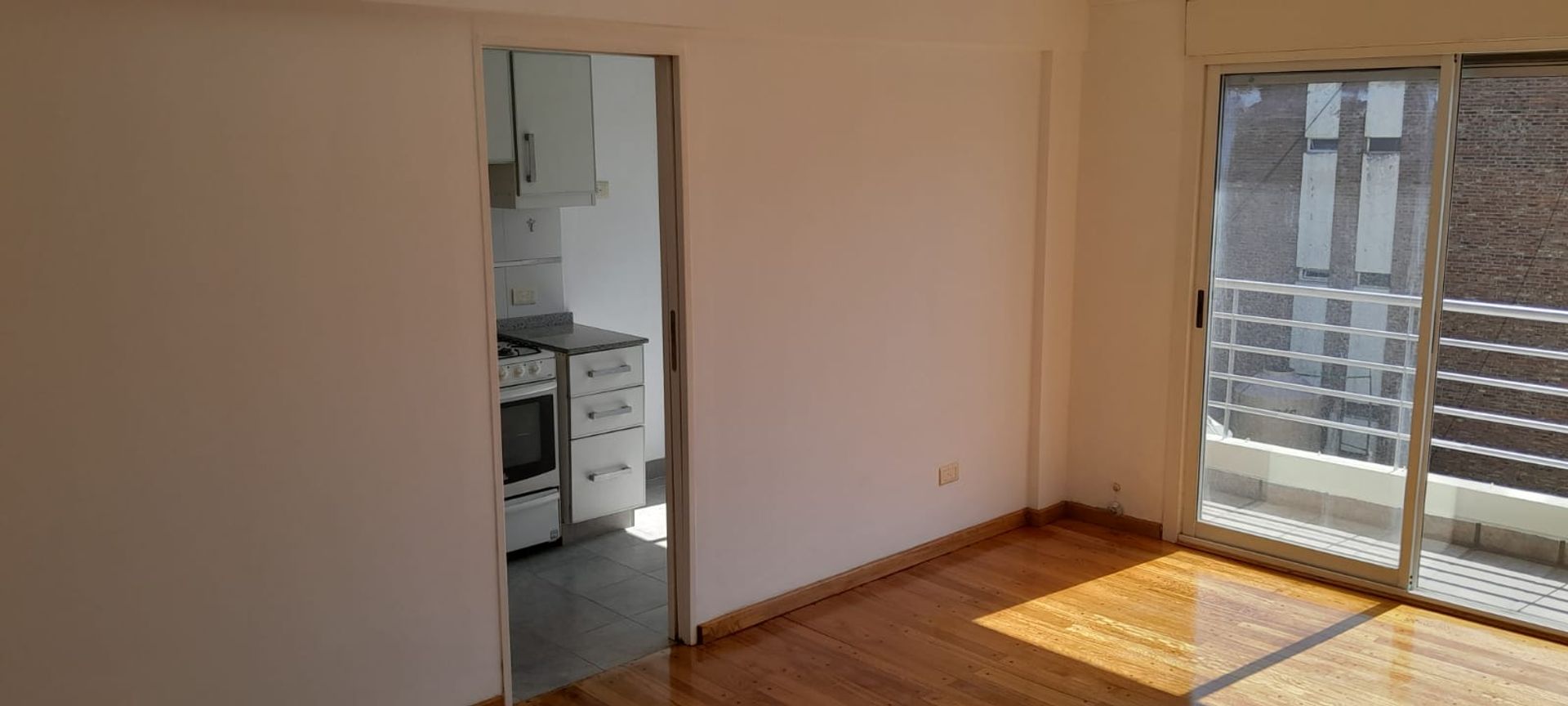 Venta Depto. 2 Amb. Olivos a metros de Maipú