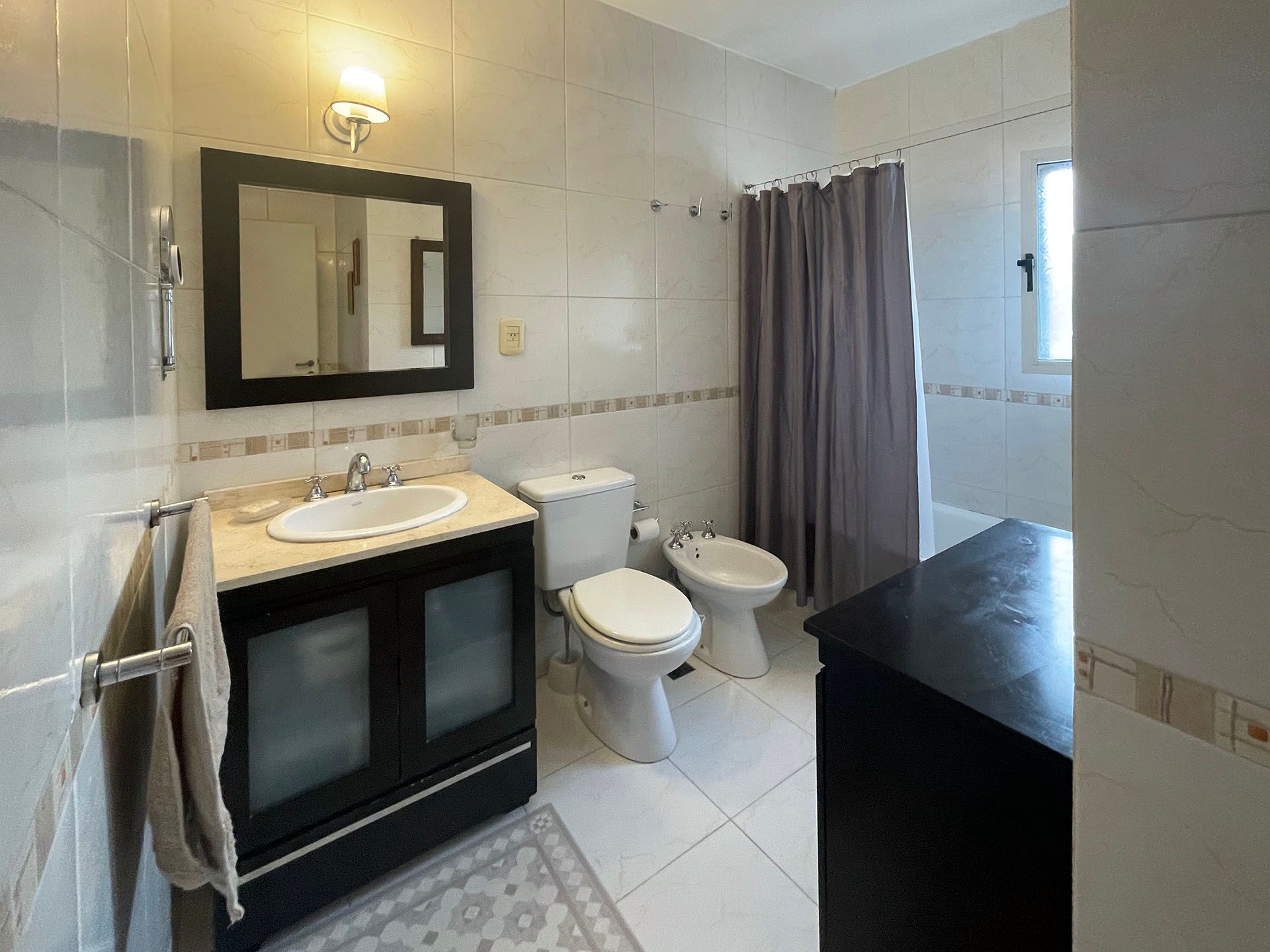 Casa triplex 5 amb en Olivos con jardín y cochera