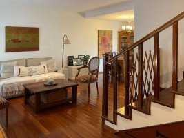 Triplex House 3‑bedroom in Olivos with garden and garage