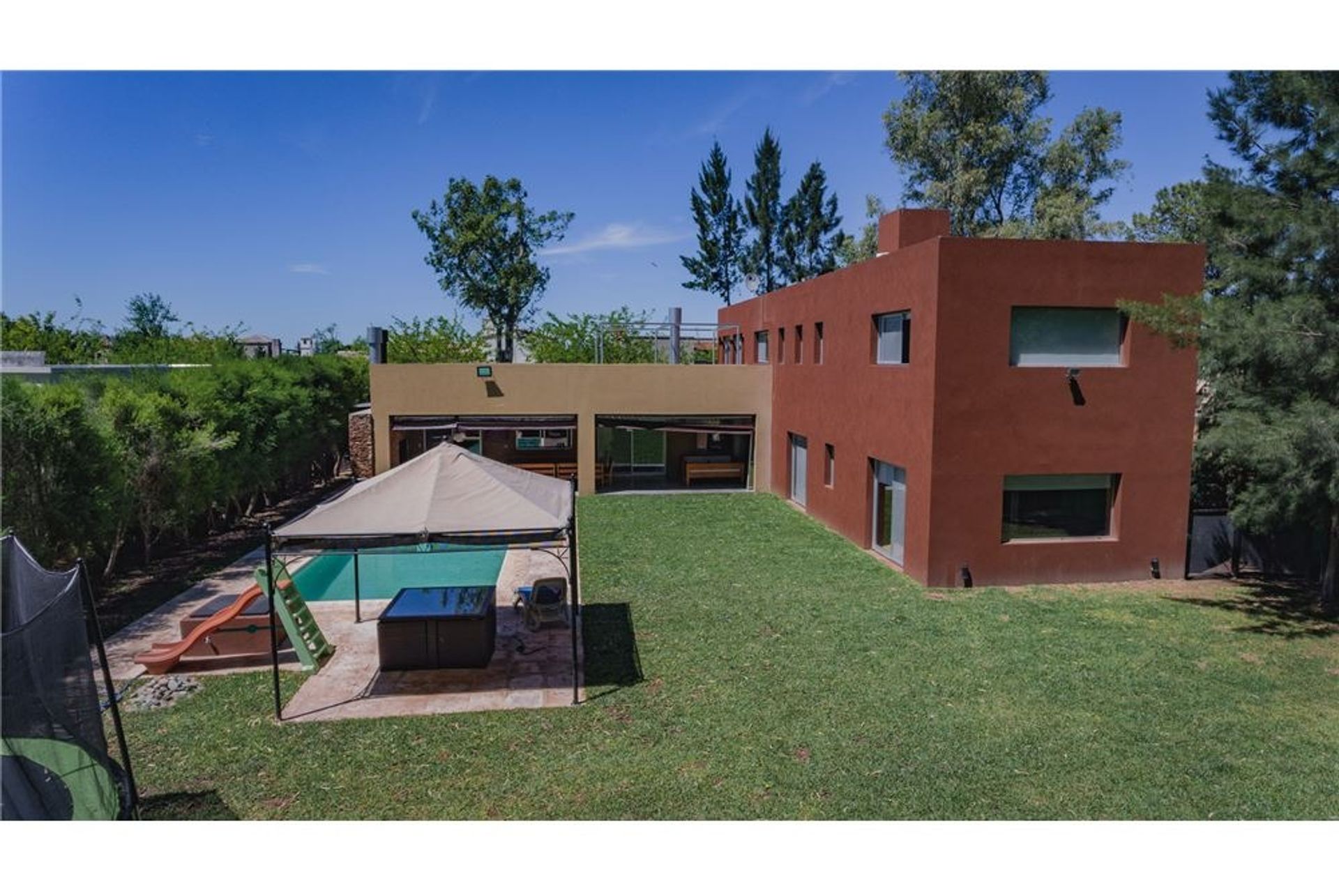 Casa En Venta En Barrio Cerrado El Encuentro 6 Amb