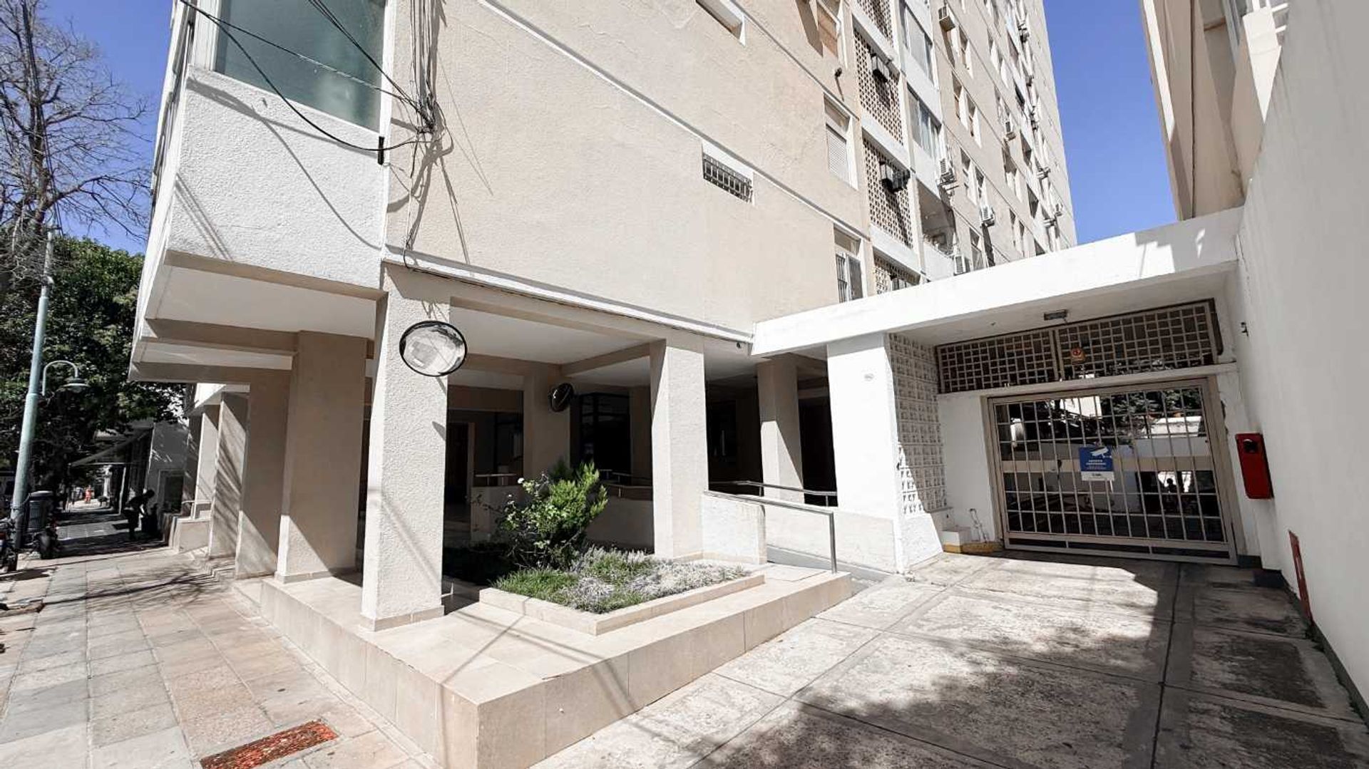 VENTA depto 3 ambientes con cochera FLORIDA ESTE