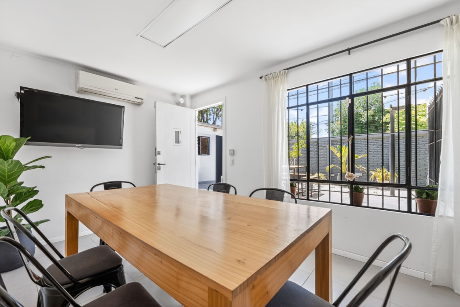 venta casa 4 amb con cochera refaccionada