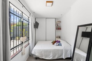 For Sale House 3-bedroom with garage renovated