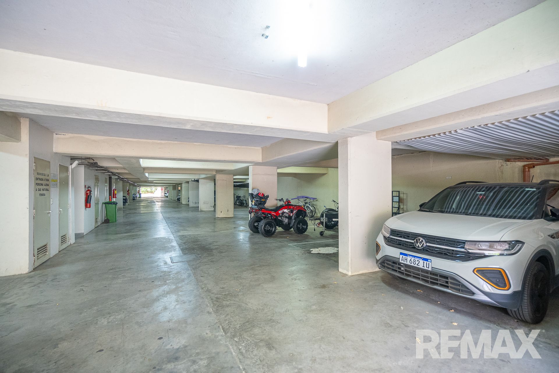 VENTA DPTO 2 AMB Terraz/Parrill Al Lago coch/baul