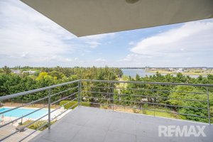 For Sale Apartment 1‑bedroom Terrace/Barbecue By the Lake with car/closet