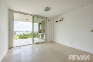 For Sale Apartment 1‑bedroom Terrace/Barbecue By the Lake with car/closet