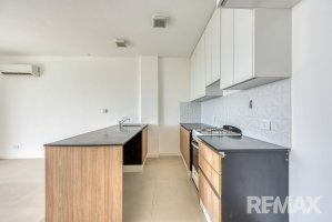 For Sale Apartment 1‑bedroom Terrace/Barbecue By the Lake with car/closet