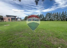 Sale of Lot Lagos del Norte Open View to Lagoon