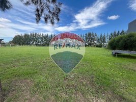 Sale of Lot Lagos del Norte Open View to Lagoon