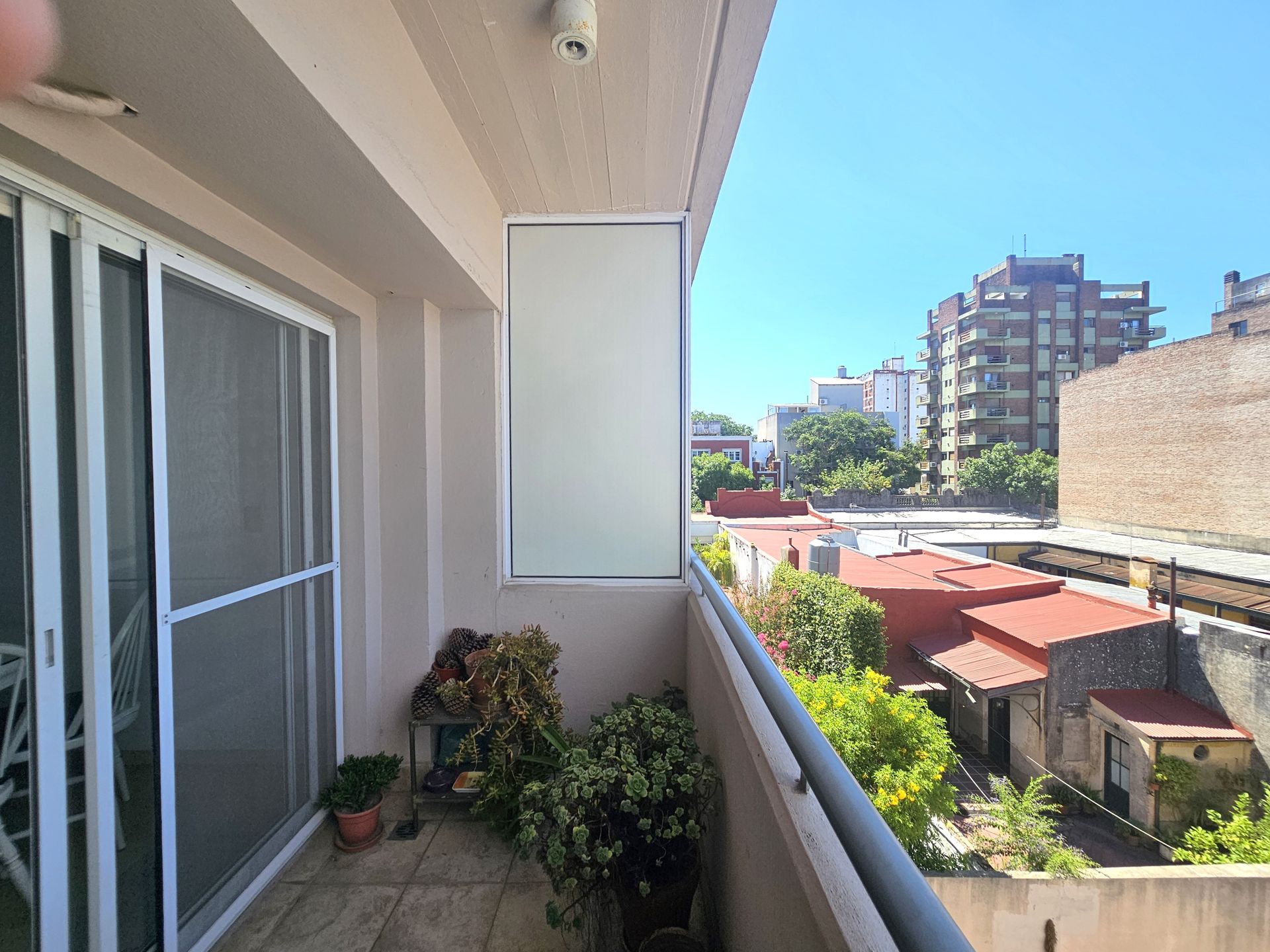 Rent 1-Bedroom San Fernando Floor 3 Balcony