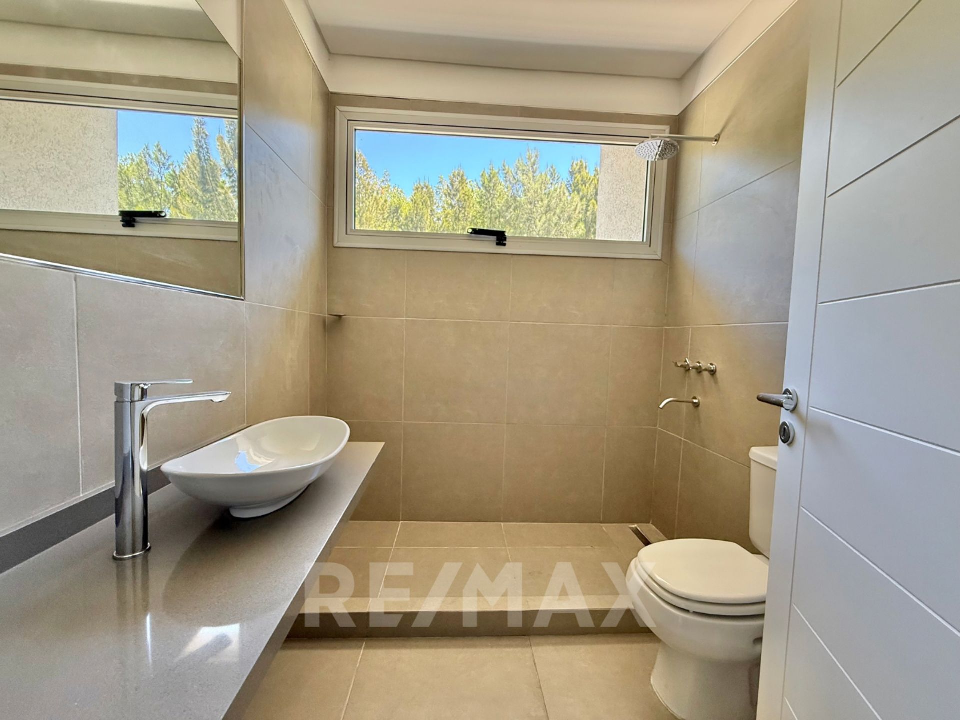 Venta casa al Rio -Tigre - B San Juan- 6 amb
