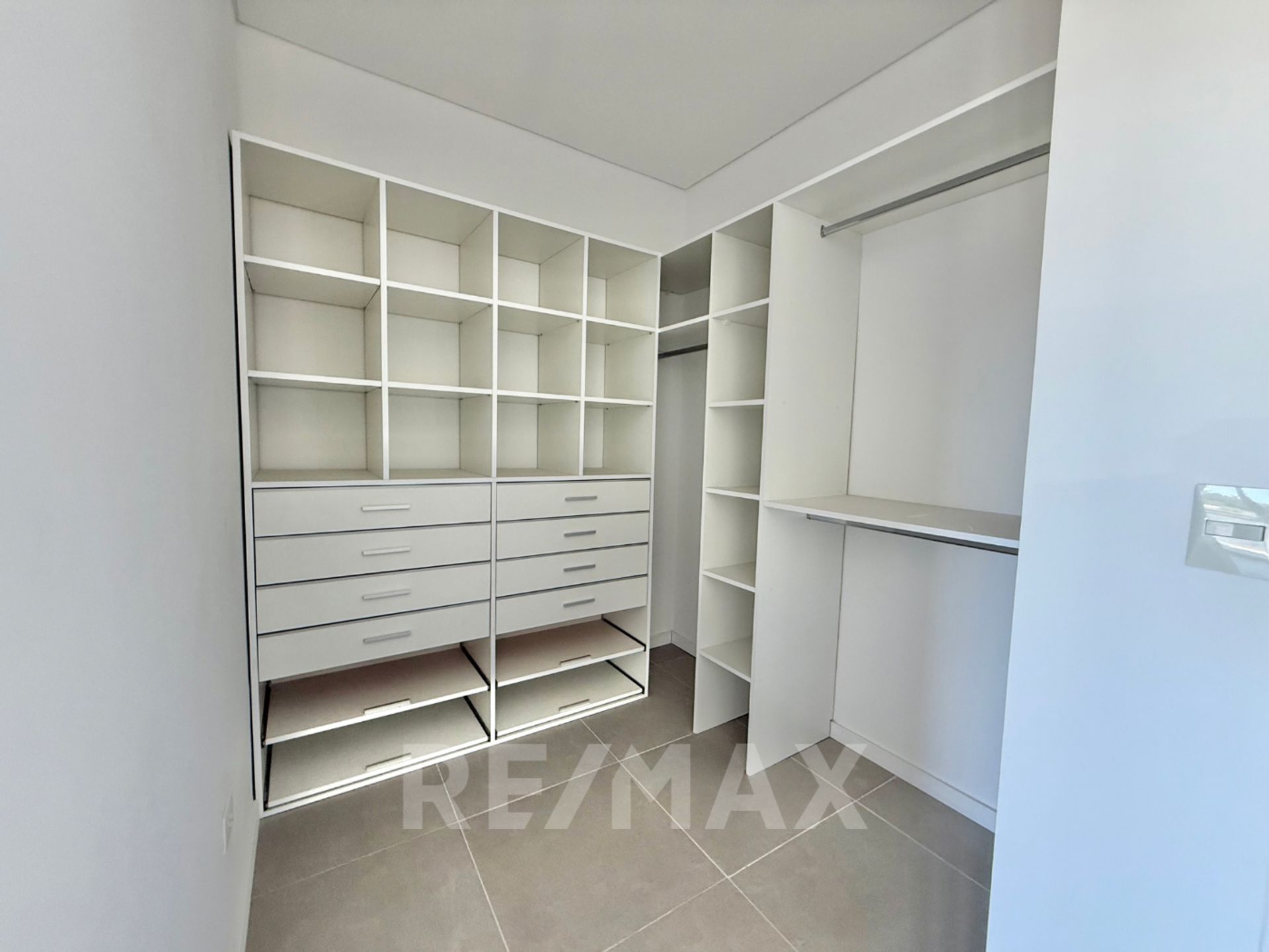 Venta casa al Rio -Tigre - B San Juan- 6 amb