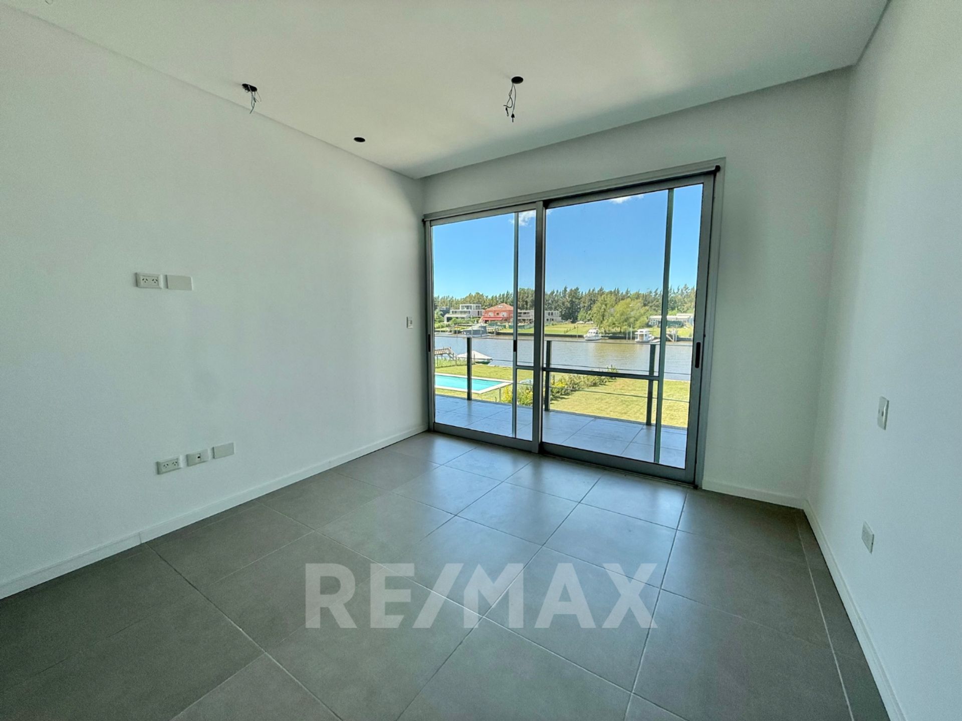 Venta casa al Rio -Tigre - B San Juan- 6 amb