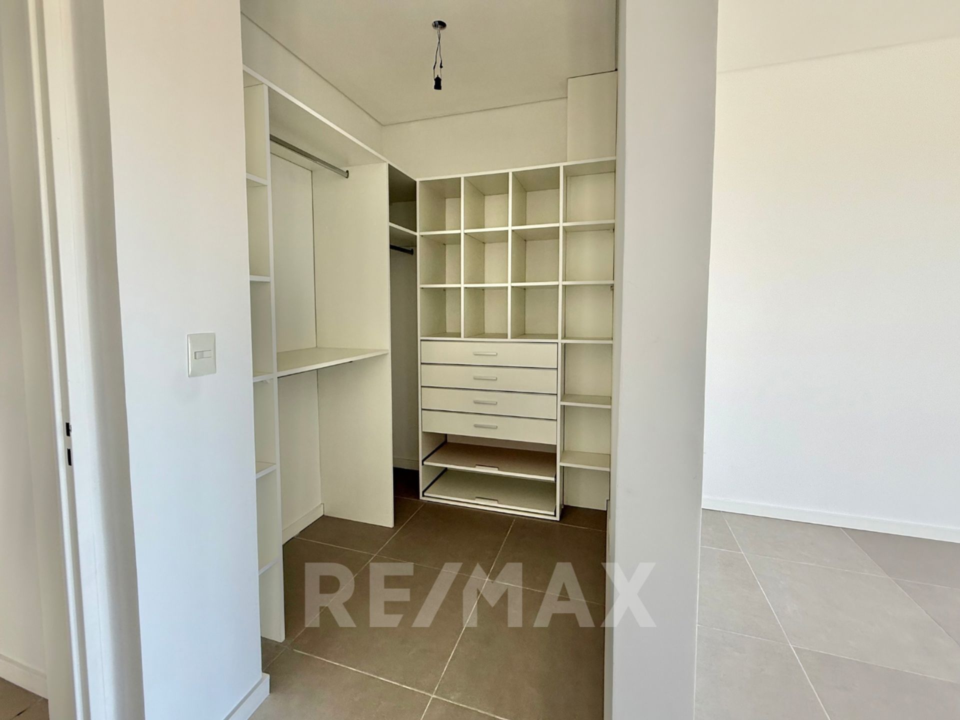 Venta casa al Rio -Tigre - B San Juan- 6 amb