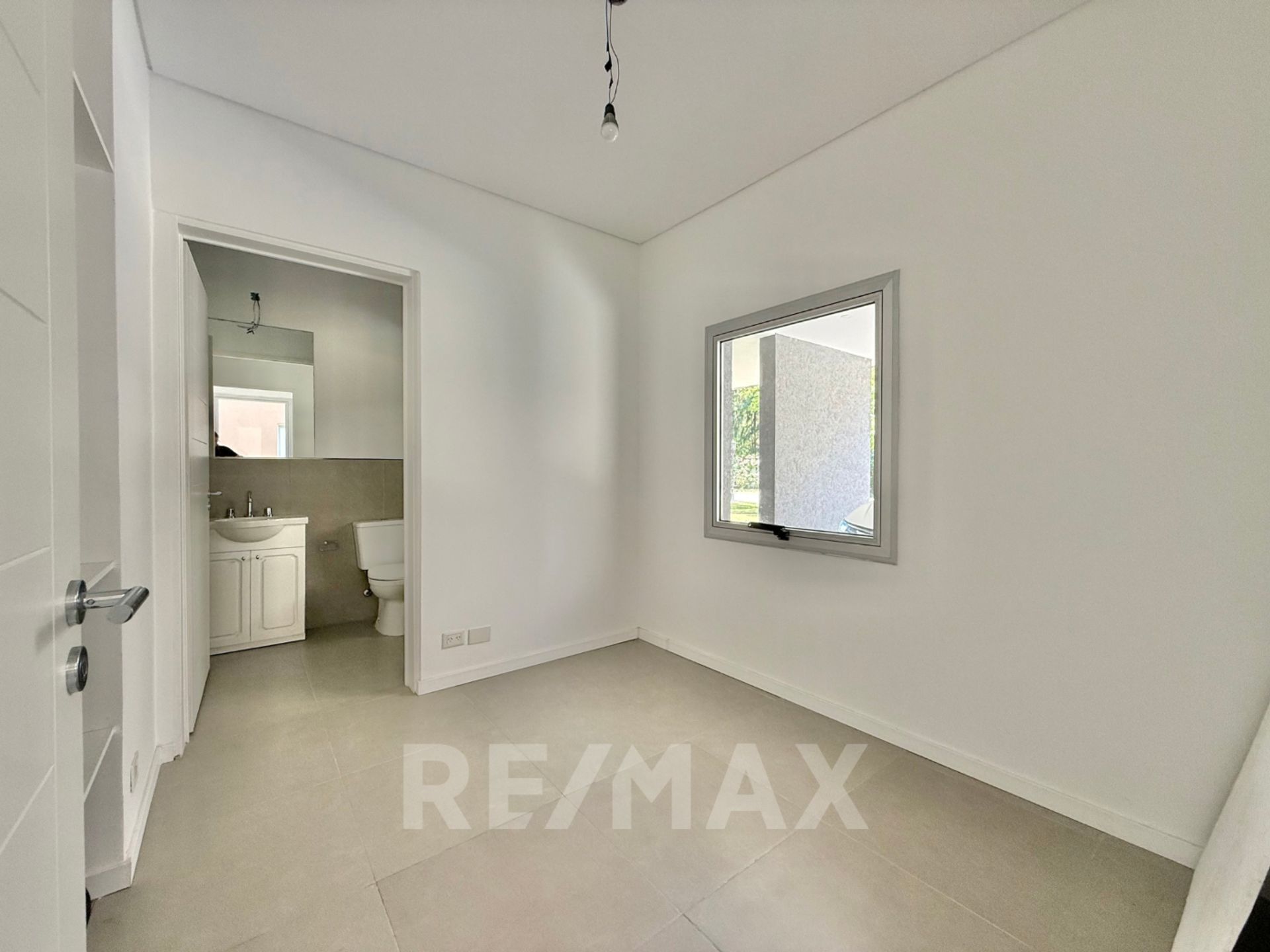 Venta casa al Rio -Tigre - B San Juan- 6 amb