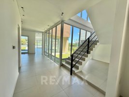 Casa venta B°nautico San Juan al rio Lujan-Tigre