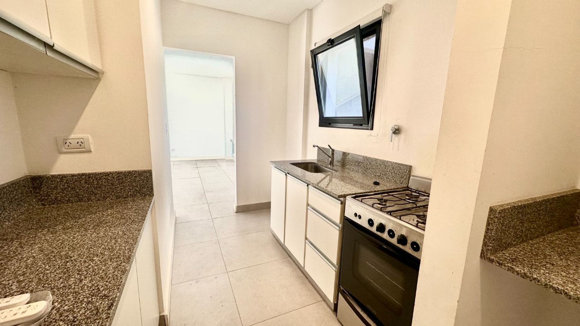 Alquiler Depto 3 Ambientes Con Terraza Y Cochera