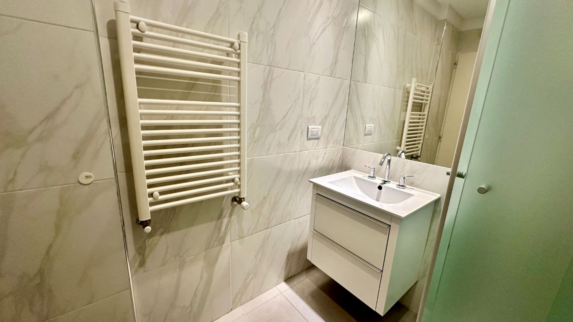 Alquiler Depto 3 Ambientes Con Terraza Y Cochera