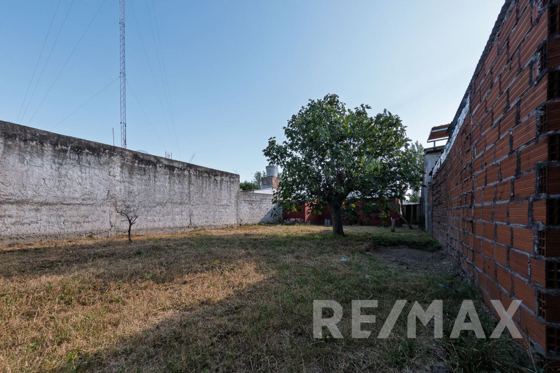 Venta Casa 3 Amb + Monoambiente Lote propio 324 m2