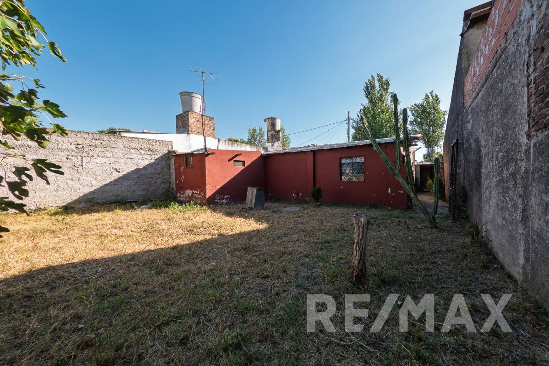 Venta Casa 3 Amb + Monoambiente Lote propio 324 m2