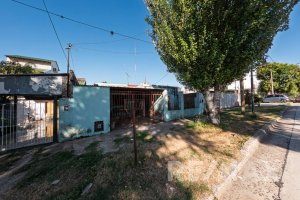 Venta Casa 3 Amb + Monoambiente Lote propio 324 m2